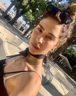 Nadia Hilker Instagram - 🖤🤍🖤