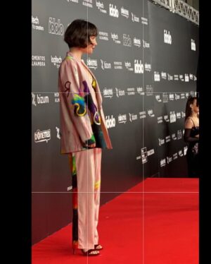 Nadia de Santiago Instagram - Larga vida a los @premiosidolo en su primera edición. 
Gracias por nominar a #ElTiempoQueTeDoy ! 
 

Muchas gracias también a @marafervi por sus manos, con @diorbeauty.
A @arenamartinezofficial por el traje tan bonito 
💥🎨
A @alipromesas por hacer de Celestina. 
A @valytyplace por los @lodishoes 
Y a ti, @cris_casero por acompañarme.