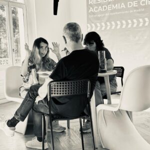 Nadia de Santiago Instagram - Que divertido fue investigar y compartir nuevas formas de interpretación con @annamarchessi en las clases de dirección de actores de las residencias artísticas de la @academiadecine. 
Espero que el proyecto vaya fenomenal! ✨🕯️