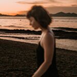 Nadia de Santiago Instagram - 🌊🌿🌜🕯️🌸✨O 📸 @martaguitartfotografia