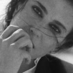 Nadine Labaki Instagram - " أتمنّى أن أترك أثراً إيجابيّاً لدى كلّ شخص شاهد أعمالي، إن كان من خلال مشهد أو جملة أو موقف أو حدث، لاسيّما أنّ أفلام كثيرة تركت أثراً فيّ وغيّرت مسار حياتي وطبعت في ذهني أفكاراً جديدة." هذا ما قالته نجمة غلافنا لعدد مايو، المخرجة والممثّلة اللبنانيّة العالميّة نادين لبكي عن الإرث الذي تريد تركه في حياه الناس من حولها بعد رحيلها، فهي تؤمن بأنّها موجودة في هذه الحياة لغاية معيّنة، وبأنّ معظم الأمور التي تقوم بها تقودها طاقة أكبر منها. زوري موقعنا الإلكتروني لقراءة الحوار. “I hope to leave a positive impact on everyone who has seen my work, whether through a scene, sentence, situation, or event, especially since many films have left an impact on me, changed the course of my life, and created new ideas in my mind.” This is what our May cover star, Lebanese-international actress and director Nadine Labaki, said about the legacy she wants to leave behind after her departure. She believes that she is present in this life for a certain mission, and that most of the things she does are driven by an energy that is greater than her. Visit our website to read the interview. @nadinelabaki @cartier ‏‎مديرة المحتوى الرئيسة: @obeidadanhach ‏‎رئيسة التحرير والإدارة الفنية: @farahland ‏‎المحرّرة البارزة: @salamakhalfan نائب رئيسة التحرير: @succarcynthia مخرج الفيلم: @eliefahed الستايليست ومصمم الموقع: @yehiabedier مساعد الستايليست: @poucyelshahawy مساعد مصمم الموقع: @samhamouly الشعر والمكياج: @kiwarkis لدى @mmgartists الموقع: @imkanproperties الإنتاج: @tintin.kai مؤلّف الموسيقى: @khaledmouzanar الملابس: @sportmax @loropiana @stellamccartney @ysl 📣 follow us on @marieclairearabia ‏#MarieClaireArabia #MarieClaireArabiaWoman #Cartier #NadineLabaki #May #MayIssue #نادين_لبكي #غلاف_مايو #مايو