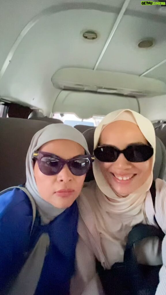 Nadiya Nisaa Instagram - Did we nailed the transition? 😚 Footage ni je ada dekat I. So we’ll make do what we have 😝 Viu Together Gather Kelantan 26 April 2024 #banggajap