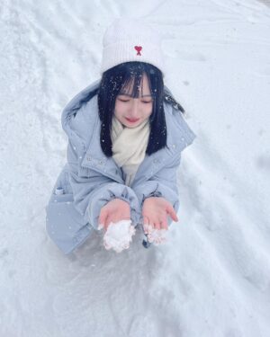 Nagisa Hayakawa Instagram - .
雪まみれ〜⛄️❄️