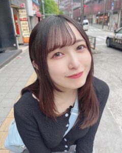 Nagisa Hayakawa Instagram - .
見つめられて照れてるの？？😼