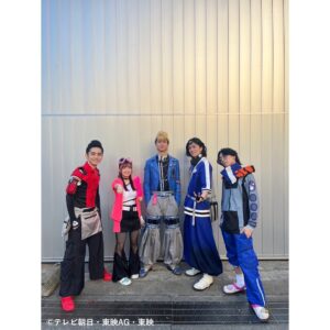 Nagisa Hayakawa Instagram - .
改めて、『王様戦隊キングオージャー』1年間ありがとうございました！！

こんなに素敵な作品に出演出来たこと、凄く光栄に思います👑

口の悪いとことか力持なとことか、女の子だけど一番男勝りなカッコイイマユタを演じられて楽しかったです！👩‍💻 言い慣れない言葉ばかりで難しかったな～笑

ンコソパ民たちの小さな小芝居にも気付いてくださったり、そこから色々な物語を想像してくださったり、皆さんのポストを見るたびにニヤニヤしてました☺

撮影現場もとても暖かくて共演者の方々やスタッフの方々から刺激をたくさん頂きました！キングオージャー最高だな～！！

キングオージャーを通して早川渚紗と出会ってくれた方も、前から好きでいてくれてる方も、これからの私のことを応援宜しくお願いします！🙇‍♀️
