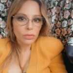 Naike Rivelli Instagram - Ultime Novità da Sanremo: sono in crisis 🤦🏻‍♀️ Non sanno cosa dire sul palco per conto degli agricoltori. Noi abbiamo con noi #antoniozangari @il_gigante_buono14 a capo di tutti i presidi del sud della Calabria. Lui si esprime benissimo. Sa anche essere più rapido e conciso degli ultimi discorsi fatti sui palchi di Sanremo. Se lo fanno salire, noi gli teniamo la mano, se no gli scriviamo noi a #amadeus il comunicato stampa da leggere. Visto che lui non sa bene cosa succede nel suo paese ❤️❤️❤️🇮🇹📣🚜🍊❤️❤️❤️ #naikerivelli @ornellamuti #ultimenotizie #sanremo #scioperoagricoltori In rai sono arrivati TUTTI COMUNICATI. LI ABBIAMO MANDATI NOI. State dicendo che mentiamo? Dai Ama. Dai Rai. Ma che davvero? @adnkronos_ @alisatoaff @striscialanotizia @il_gigante_buono14 @_fedezangari @gabriellazangari Per essere sicura taggo di nuovo: @rainewsofficial @tg1_rai_official @sanremorai più chiari di così non si può. Sono al cell costantemente con @adnkronos_ , che segue tutto, anche @agenzia_ansa ha ripreso articolo di @alisatoaff di #adnkronos . Lo sa tutta Italia tranne Amadeus e Fiorello e la Rai. 🤦🏻‍♀️🤷🏻‍♀️🙈🙈🙈🙈🙈🙈🙈🤣🚜🇮🇹📣🍊