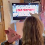 Naike Rivelli Instagram - #foodforprofit Un Inchiesta sul Legame tra Industria della Carne, Lobby e Potere Politico Se non lo avete già visto: FATELO! La consapevolezza é l’unico modo per salvarsi! #naikerivelli #foodforprofit @foodforprofit @giuliainnocenz @reportrai3 @ornellamuti @stellamccartney