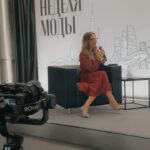 Naike Rivelli Instagram - Ieri ho assistito ad una delle@più belle interviste mai fatte, da mia madre @ornellamuti in Russia a Mosca, durante la conferenza stampa per la Fashion Week Russia. Un intervista profonda, sincera e così emozionante che ho visto piangere uomini e donne nella platea di 100 giornalisti. C’è un grande rispetto e tanto amore che ci ha inondato qui a Mosca. Tutti, anche i giovani conoscono la mamma e tutti suoi film. Seguono anche me e tutte le cose che ho fatto e che faccio ora. Grandi gratificazioni. Esperienza pazzesca. Grazie Mosca! Спасибо Москва @ornellamuti @zhannagarber @diegopadula @il_rammaricato @masterchef_antonio @ulyanasergeenko @ulyana_sergeenko_moscow @flaminia_cruciani @blueeyedfamily @carola.terradura @skycap @rosenoireayumi