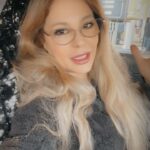 Naike Rivelli Instagram - Pensiamoci Liberi di scegliere chi sale a condurre il Festival di Sanremo #naikerivelli #proposte #nuove @sonopaolobonolis @lucalaurentiofficial @virginiaraffaele @ornellamuti @amadeusonoio @rosario_fiorello @sanremorai