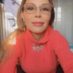 Naike Rivelli Instagram - @ornellamutihempclub associazione per informare tutti sui vari usi della canapa @cannabis_medical_center studio medico specializzato nella cura con la cannabis @ornellamuti