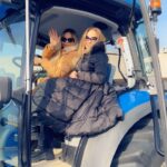 Naike Rivelli Instagram - Tutti per strada per la nostra terra, le nostre tradizioni e la nostra agricoltura! #naikerivelli @ornellamuti @il_gigante_buono14 @ricottisnc @agenzia_ansa