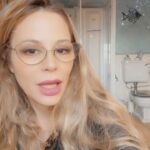 Naike Rivelli Instagram - Liberiamo i bambini dal trumanshow #freethechildren #liberiamoibambini #trumanshow #beneficenza #trasparenza #umiltà #erroridicomunicazione #erroredicomunicazione #stiledivita #lavorominorile @ornellamuti @codacons_official