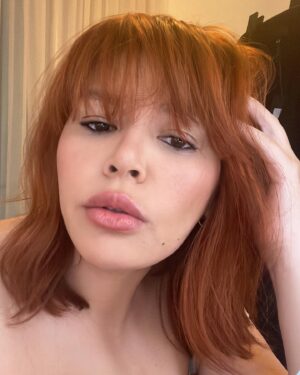 Nakkiah Lui Instagram - They call me Big Red 🍒❤️‍🔥🚨

Thank you @stephaniewhitaker__hair 🌹