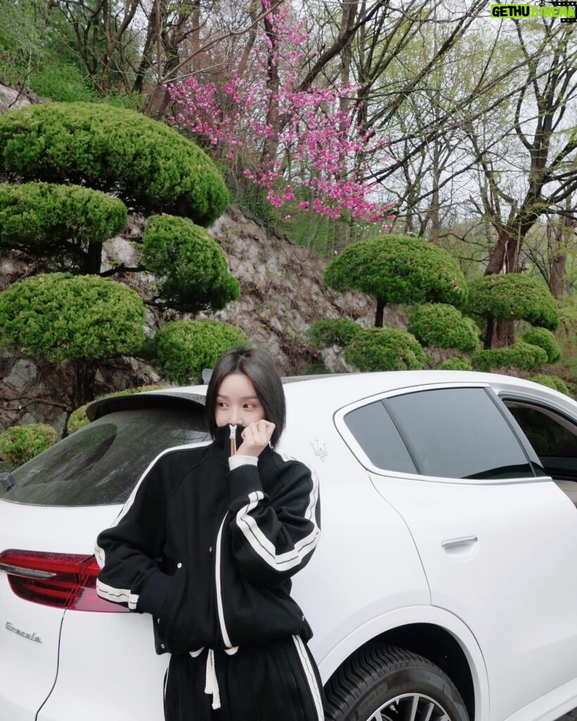 Nam Gyu-ri Instagram - 🌸🌸🌸 #Leica#MASERATIGrecale#spring