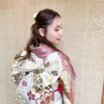 Nana Asakawa Instagram - 2024年、まだ投稿してませんでしたね、失礼しました。 年明けから心の痛む出来事が多い為、新年のご挨拶は控えさせていただきます。 能登半島を中心とした震災で被害を受けた皆様へ心よりお見舞い申し上げます。 本日、エイベックスの新春参拝・晴れ着お披露目会に参加しました。 今年の抱負は造語ではありますが「楽動」 楽しく活動的に動いていける1年にしたいと思ってます！ 自分自身が楽しんで生きることはもちろんですが、見ている方にも楽しんでもらえるような仕事を届けられるよう頑張ります。 今年もよろしくお願いします。