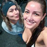 Nana Gouvea Instagram – Everyday we shuffling! 🤘🎶🏋🏻‍♀️🤸🏻‍♀️🍑💦💖 #nanagouvea #outfitoftheday #workout #everydayweshoveling #partyrock #sweaty #beauty #nopainnogain #letsgetit #gymlover #fitfam #fyp #nomakeup #stillpretty 💋💋💋 #malhação #suada #academia #ratadeacademia