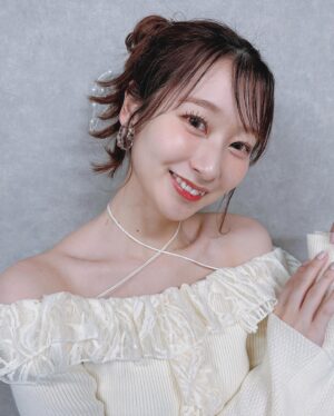 Nanami Yamashita Instagram - hairmake!⭐︎🎀
@san.risa.3 

#ヘアメイク
#ヘアアレンジ