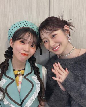 Nanami Yamashita Instagram - ⁡
⁡
香耶のバースデーイベントに呼んでいただきました♡!!
改めてお誕生日おめでとう💐𓅮✨
⁡
なんとハッカドール2号と3号のデュエット曲「恋のアルゴリズム」を披露できました！！！
香耶とステージで歌えることがまず嬉しいのに、あの自由気ままにやってたハッカドール選曲で更にエモーショナルな時間となりました。。！愛だね🥬♡♪
⁡
ジャムムのリタロウ、これからもパントマイムがんばってね💓🤤🍎沢山動いてくれて感謝です𓇼
⁡
MCの八木さんとは楽屋でもコスメだったりコスプレの話しちゃって楽しかったな𓍼⭐︎♪
⁡
⁡
忘れられない2024年の香耶のバースデーとなった💖
⁡
⁡