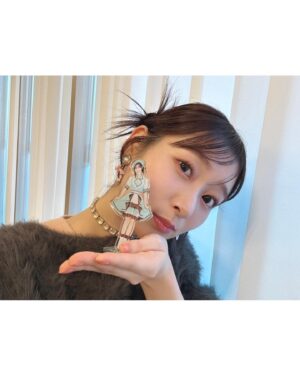 Nanami Yamashita Instagram - ⁡
⁡
香耶のバースデーイベントに呼んでいただきました♡!!
改めてお誕生日おめでとう💐𓅮✨
⁡
なんとハッカドール2号と3号のデュエット曲「恋のアルゴリズム」を披露できました！！！
香耶とステージで歌えることがまず嬉しいのに、あの自由気ままにやってたハッカドール選曲で更にエモーショナルな時間となりました。。！愛だね🥬♡♪
⁡
ジャムムのリタロウ、これからもパントマイムがんばってね💓🤤🍎沢山動いてくれて感謝です𓇼
⁡
MCの八木さんとは楽屋でもコスメだったりコスプレの話しちゃって楽しかったな𓍼⭐︎♪
⁡
⁡
忘れられない2024年の香耶のバースデーとなった💖
⁡
⁡