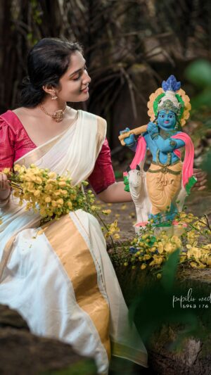 Nandana Rajan Instagram - I always wanted to dance for this part of the song kanikaanum neram ❤️ 

VC: @papilio__wedding @tony_manniplackan_photography 
@__carlo._____ 
@amal_ranjan