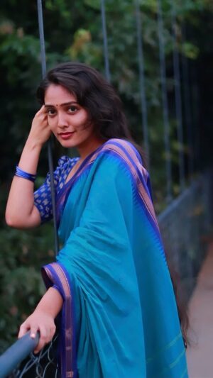 Nandana Rajan Instagram - Saree is an emotion , just like this song ❤️

👗 : @kanchi_cottonsarees 
📸 :. @amal_ranjan