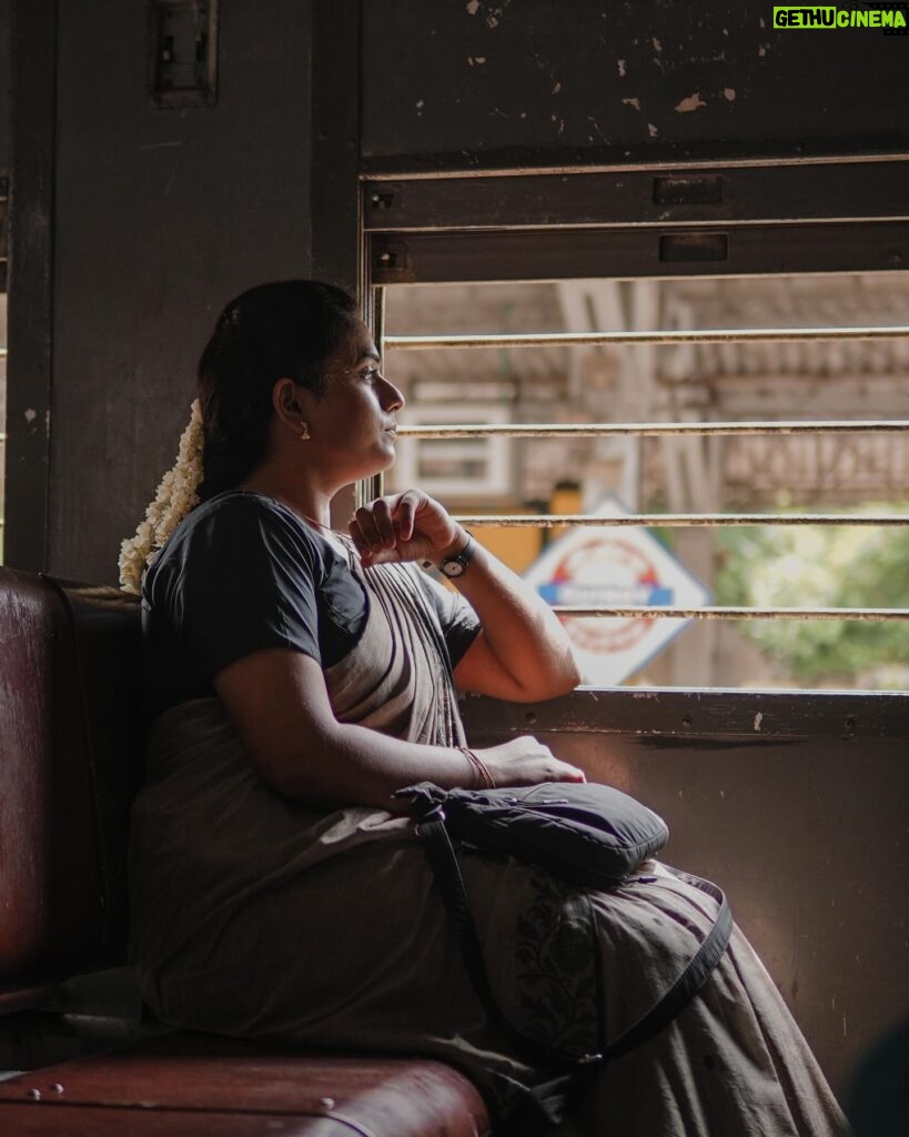 Nandhini Madesh Instagram - Captured by @wordless.emotion Makeover by @pearlglitz_makeover #ivalnandhini #ival #nandhini #photo #photooftheday #photography #portraitphotography #portrait #train #rain #melody #raja