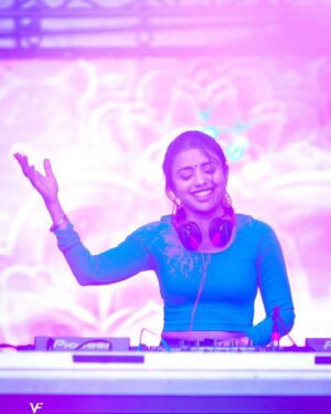 Nandini Sree Instagram - You were absolutely amazing and you made our Holi unforgettable!!!! You had the whole crowd dancing, it was amazing! @_attakkari_ 
📸 @the_viewfinder0_0