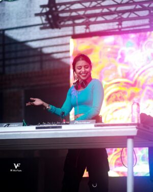 Nandini Sree Instagram - You were absolutely amazing and you made our Holi unforgettable!!!! You had the whole crowd dancing, it was amazing! @_attakkari_ 
📸 @the_viewfinder0_0
