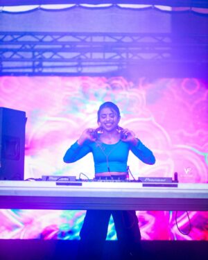 Nandini Sree Instagram - You were absolutely amazing and you made our Holi unforgettable!!!! You had the whole crowd dancing, it was amazing! @_attakkari_ 
📸 @the_viewfinder0_0