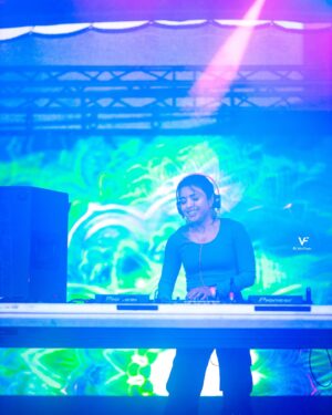 Nandini Sree Instagram - You were absolutely amazing and you made our Holi unforgettable!!!! You had the whole crowd dancing, it was amazing! @_attakkari_ 
📸 @the_viewfinder0_0