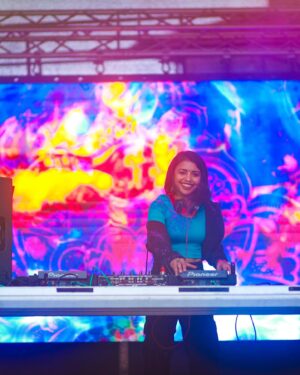Nandini Sree Instagram - You were absolutely amazing and you made our Holi unforgettable!!!! You had the whole crowd dancing, it was amazing! @_attakkari_ 
📸 @the_viewfinder0_0