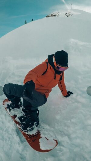 Nani Trinidade Instagram - Bon, j’ai voulu tenter 😂 #snowboarding #neige #chute #réel #les2alpes #ski