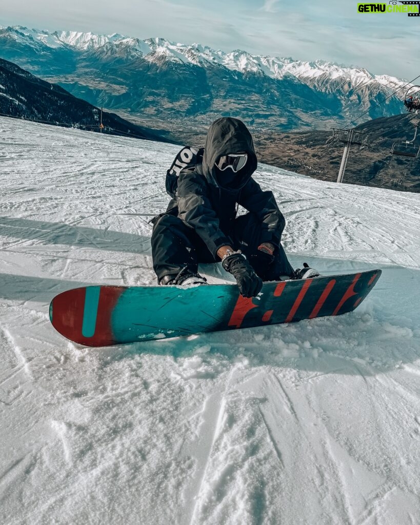 Nani Trinidade Instagram - Pour grandir et vivre des expériences, vous devez sortir de votre zone de confort. Cela signifie très souvent que vous devez faire ce que vous craignez de faire afin de trouver ce que vous ne saviez pas que vous cherchiez. Cela demande beaucoup de courage. 😀