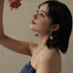 Nanoka Hara Instagram - 6月号PLACOLE＆DRESSYさんの表紙モデルを務めさせていただきました。 初ウエディングドレス！ 可愛いドレスばかりで幸せな撮影でした︎☺︎