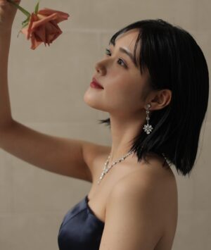 Nanoka Hara Instagram - 6月号PLACOLE＆DRESSYさんの表紙モデルを務めさせていただきました。
初ウエディングドレス！
可愛いドレスばかりで幸せな撮影でした︎☺︎