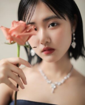 Nanoka Hara Instagram - 6月号PLACOLE＆DRESSYさんの表紙モデルを務めさせていただきました。
初ウエディングドレス！
可愛いドレスばかりで幸せな撮影でした︎☺︎