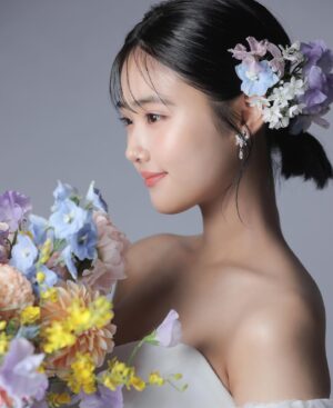 Nanoka Hara Instagram - 6月号PLACOLE＆DRESSYさんの表紙モデルを務めさせていただきました。
初ウエディングドレス！
可愛いドレスばかりで幸せな撮影でした︎☺︎