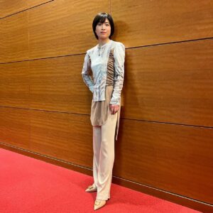 Nao Minamisawa Instagram - 3月をもって、NHK「とっておき！朝から笑タイム」を卒業することになりました🌸

「上方落語の会」から始まり、4年間、上方落語を濃密に楽しませてもらいました。
番組を通して、落語がさらに好きになりました！

応援ありがとうございました。

#あさわら #nhk #上方落語 #らくご男子

衣装
トップス、パンツ @aoiwanaka.official 
パンプス @charleskeith_jp