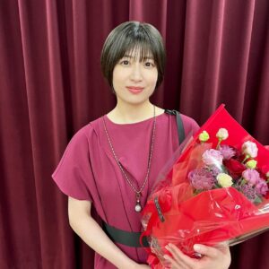 Nao Minamisawa Instagram - 出身小学校の創立150周年の式典に参加させていただきました。
おめでとうございます！

さまざまな思い出が蘇りました…✨

衣装
ドレス @wacca_official @dressunreve 
ネックレス @la_chiave_jewelry 
靴 @charleskeith_jp