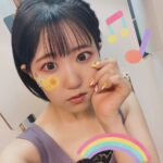 Nao Toyama Instagram - ほっぺにお花！ ゴールデンウィークはいかがでしたか？ あたたかかったり晴れていたり、 気持ちのいい気候が続いていましたね……！ 今週末は大阪でアコースティックライブです～！ 明日もリハーサル！わくわく！