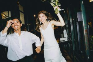 Naomi Lorraine Frank Instagram - .
.
先日は私達夫婦の結婚1周年記念日でした🕊

良くんと同じように今年は
色んな人の愛を感じる年でした。

これからも2人だけでなく、
みんなで笑って笑顔溢れる日々を
築いていこうね☺️❣️
.
.
#thefrankfamily #frankfamily#フランク家#フランク家結婚式 #結婚記念日#anniversary #1yearanniversary