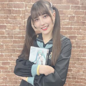 Naomi Payton Instagram - 🎧
・
#ペイトン倶楽部
初の作曲企画✨
ミクさんへ大好きと感謝の気持ちを込めて…💚