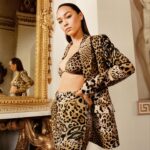 Naomi J. Ogawa Instagram – Meoww.. 🐆

@roberto_cavalli @britishvogue