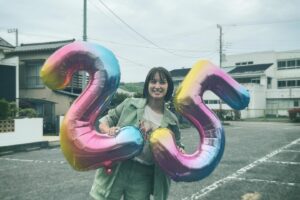 Naomi Trauden Instagram - 25歳になりました🐯

たくさんのHappy Birthday をありがとうございます☺︎ 
現場でも祝ってもらえて、幸せ🙈♡

新しい挑戦をたくさんして、インプットもアウトプットもガンガンして行けたらいいな！皆さんに、お、こいつ頑張っとるやん。って思ってもらえるようにコツコツと。