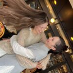Naomi Trauden Instagram - cancam撮影のオフショット♡ ポーとの撮影はいつも最高に楽しい🤪 遊びすぎて、みんなにほら！撮るよ！って言われちゃう😂 cancam11月号、みんな見てね〜