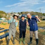 Naomi Trauden Instagram - Eテレ「やさいの時間」のなかの「里山菜園 有機のチカラ」のコーナーに登場します！ 自然の力に任せて、植物の生きる力を信じる農法を佐倉先生に教わりながら、宮崎アナと一緒に楽しく農作業しています🌱 やっぱり土に触れていると大地のエネルギーを感じますね！これから色々なお野菜を育てるのがとっても楽しみ🍅 初回は明日朝8:00〜放送です！ぜひご覧ください☺︎