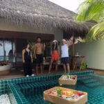 Naomie Harris Instagram - Merry Christmas from @huvafenfushi_maldives Sending love from my family to yours. May your day be filled with love, laughter, and the warmth of cherished moments. Extra special thank you to @beyondtalentglobal & @rove_pr for organising this magical Christmas for us!! 🇲🇻🎄🙏🏾