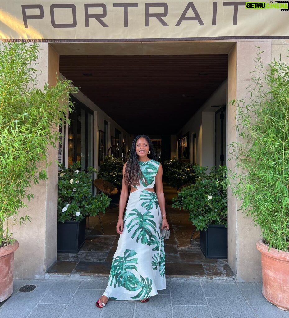 Naomie Harris Instagram - An absolutely magical 3 days spent in #Florence at the stunning hotel @portraitcollectionofficial in celebration of the wedding of the incredible @anatomic28 & JP. Thank you so much @beyondtalentglobal for organising my stay, and for all the staff at @portraitcollectionofficial who went above and beyond to make my stay unforgettable. 🙏🏾🙏🏾❤️❤️