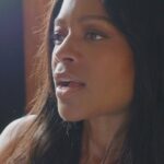Naomie Harris Instagram - I’m so excited to be joining @curio.io to bring you the gripping true story, “This Girl is Going to Get Herself Killed.” by Krista Diamond (@kristamariediamond). Listen as I take you to the unyielding American wilderness where mother nature rules and arrogance could cost you your life. Listen to the full piece exclusively on @curio.io.