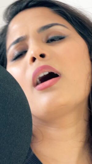 Narvini Dery Instagram - #kaavaalaavibe here is our #kaavaalaakuthu #cover hope you like it 😍 what do you feel? Next Enna song padalaam?